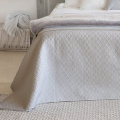 Diamond Cotton Coverlet Set with Shams