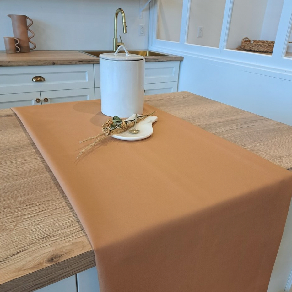La Marron Machine Washable Wrinkle Free Table Cloth 60"x90"