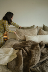 Kantha Cloud Comforter Shade Carob 90"x94"