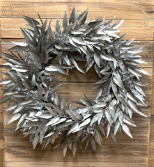 SILVER WILLOW EUCALYPTUS WREATH 24"