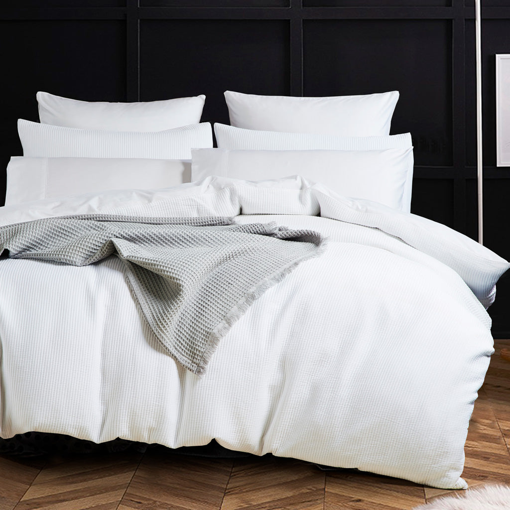 Studio Collection Dover White 100% Cotton Matelasse Duvet Cover Set with Shams