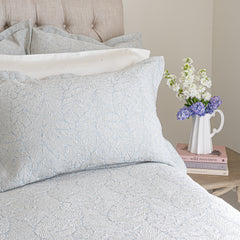 Laurel Coverlet and Shams
